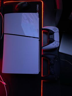Ps5 slim with 2 remotes