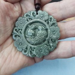 Beautiful Green Jade Jadeite Round Pendant With A Couple Of Love Birds 