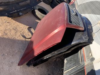 Ford F-150 hood