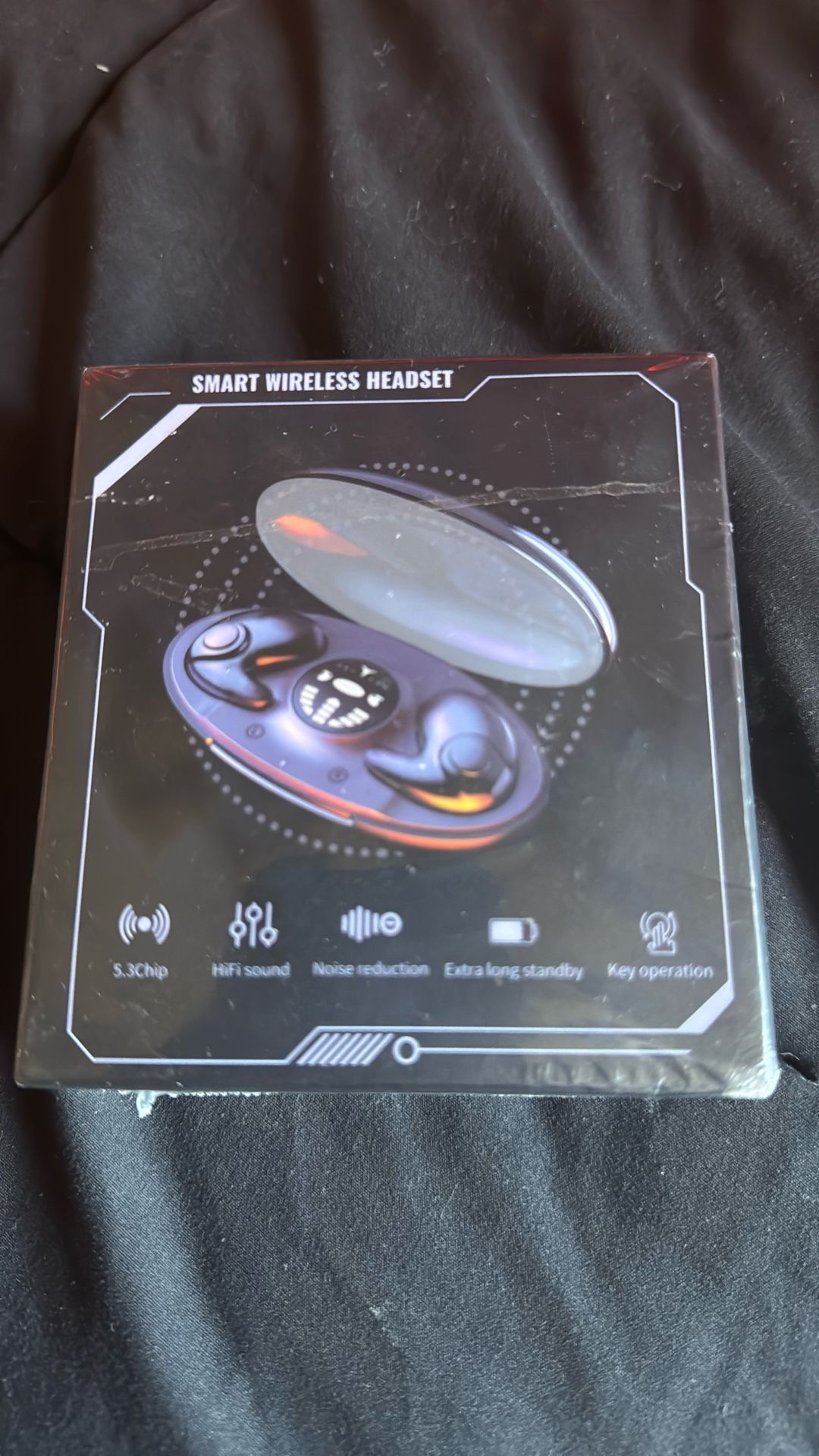 Wireless earbuds