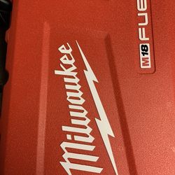 Milwaukee Box