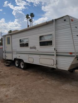 2001 23 foot Layton travel trailer