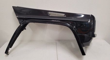 2013 2015 2018 MERCEDES BENZ G CLASS G550 G63 G65 RIGHT SIDE FENDER ONLY OEM