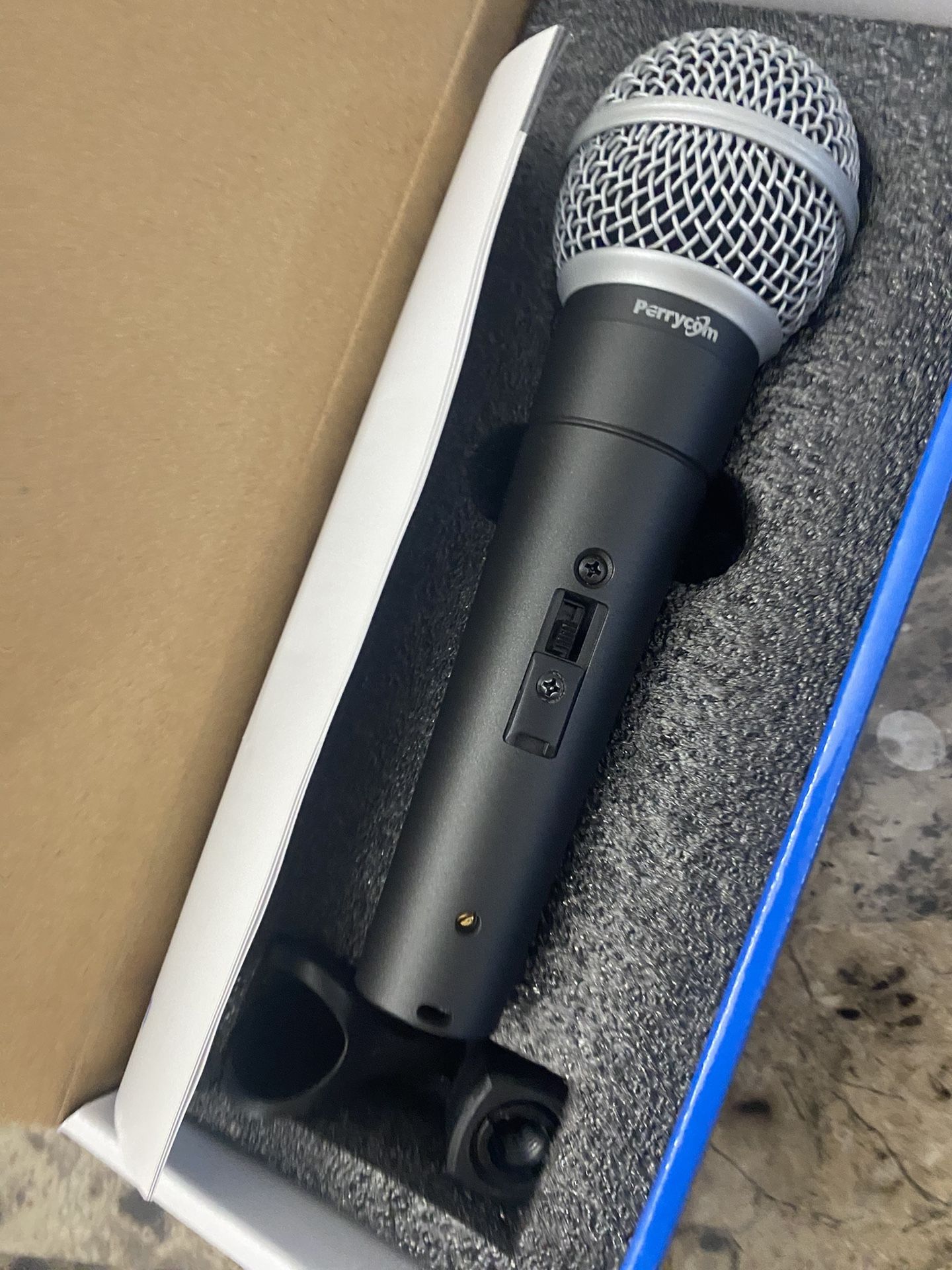 Microphone