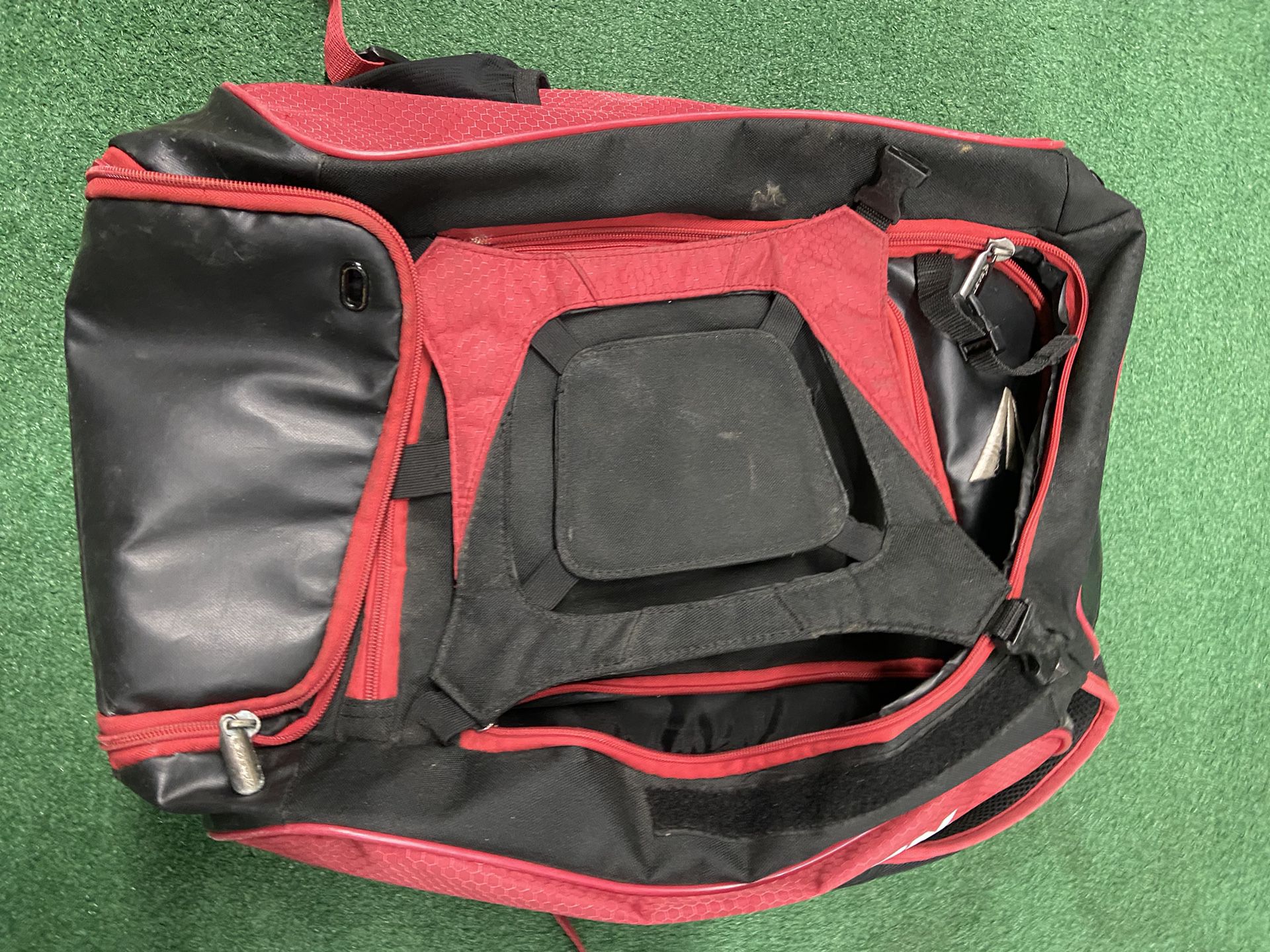 Easton Red Black Baseball Bat Bag Softball Storage Travel Back Pack 
