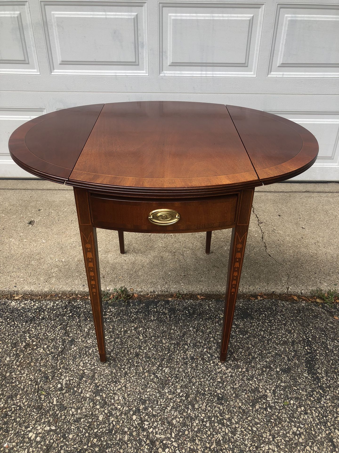 Ethan Allen Table