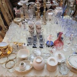 Privet Estate Sale Glassware Dinnerware Wine Glass Tea Cup Gold Plated Plates Lenox Jewelry