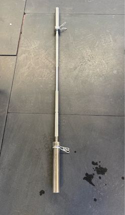 6ft Olympic Bar With Clamps