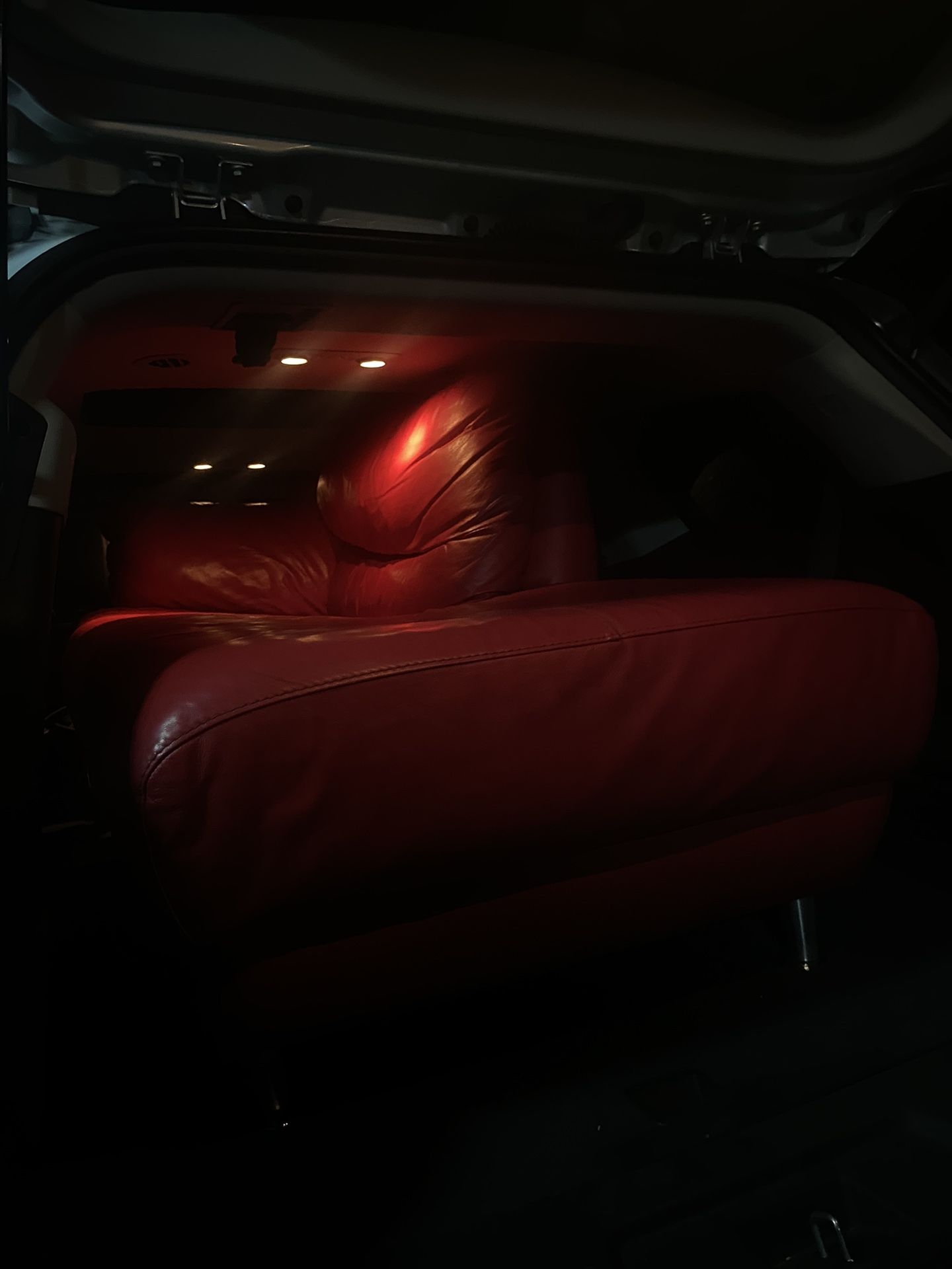 🔥 Red Italian Leather Chaise – Genuine Leather / Modern Vintage Look 🔥