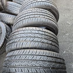 235/45/17 (4) Llantas Com0 Nuevas Con El 90% De Vida Like New  Tires