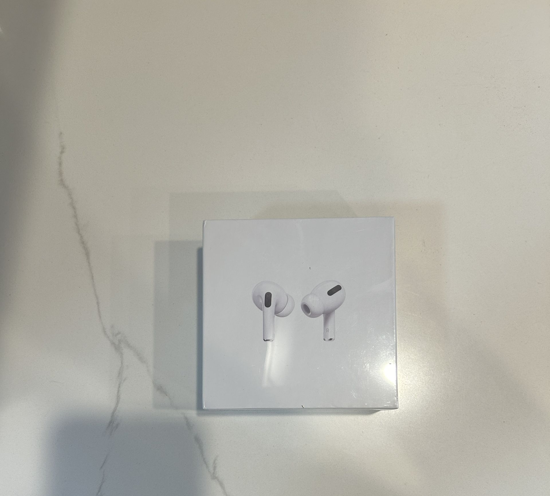 AirPods 2 Generation Pro New Sealed have Apple Coverage 