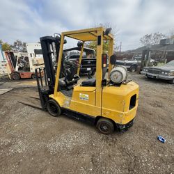 Hyster 6500 Pound Lift