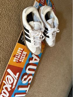 Tennis shoes 👟