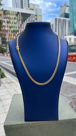 Gus Villa Jewelry Machine Made Cuban Link 5.5MM 22” 10k Solid Gold Chain with Lab Diamond Button