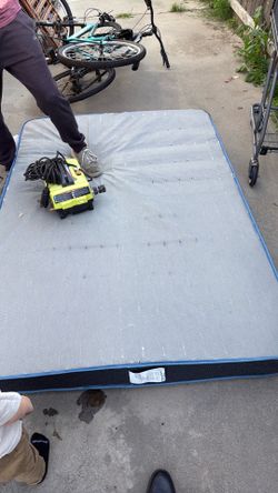 Free bed full size