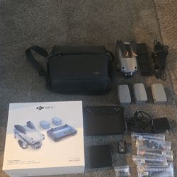 DJI AIR 2S  COMBO 3 BATTERIES  AND  SMART CONTROL