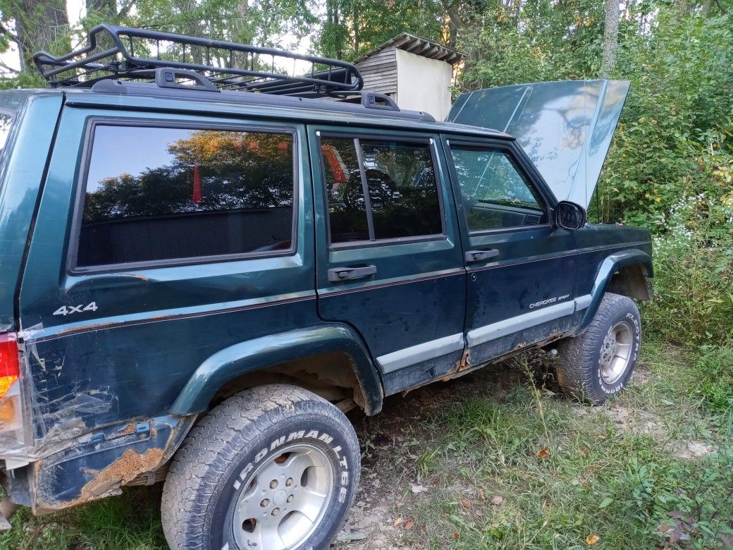 1999 Jeep Cherokee