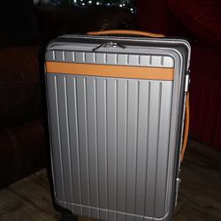 The Carry-on X Luggage Carl Friedrik 