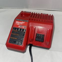 Milwaukee M12 and M18 Charger