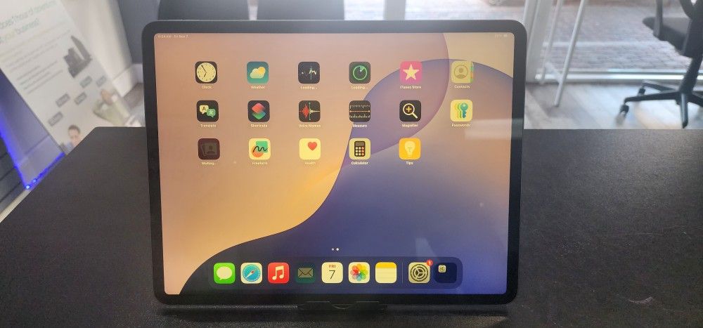 IPAD 12.9 4TH GEN 128GB $375