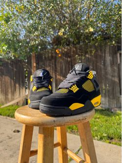 JORDAN 4 YELLOW THUNDER