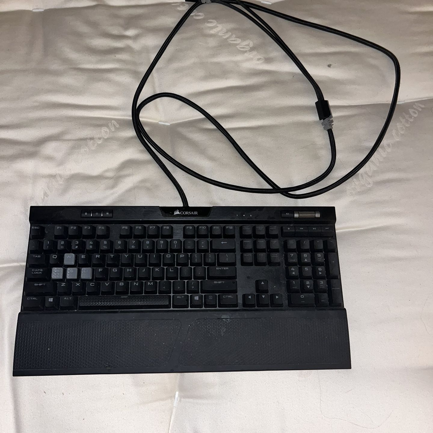 RGB Corsair Mechanical Gaming Keyboard
