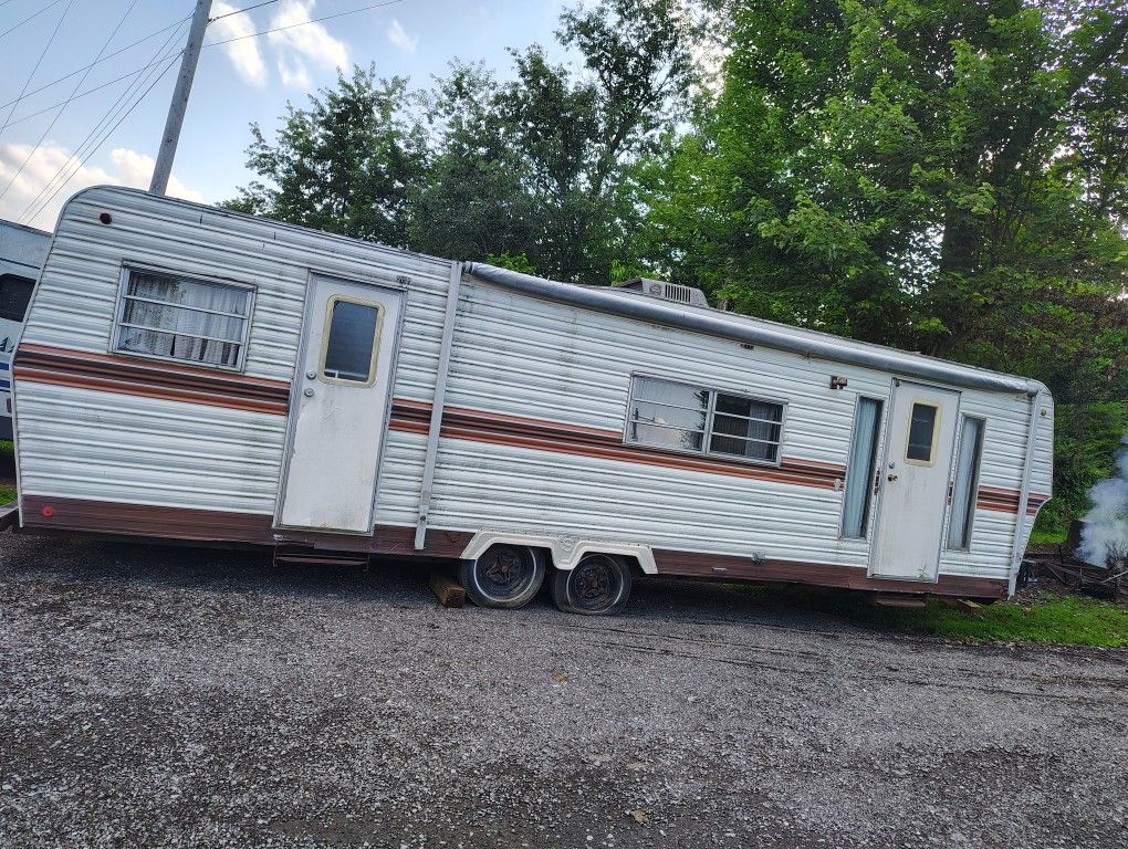 Camper