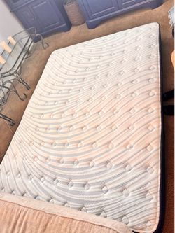 New Serta Comfort Eco Queen Mattress