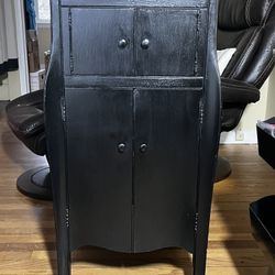 Early 1900’s Stand