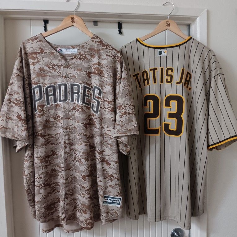 San Diego Padres Men's 4XL Jerseys Pre-owned Like New 