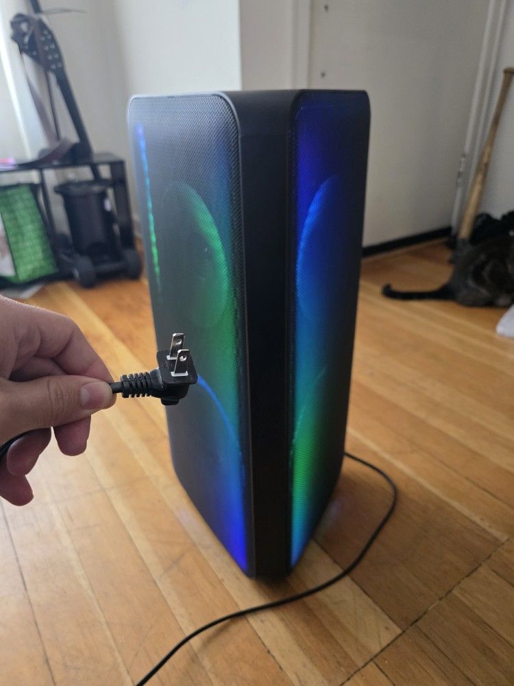 SAMSUNG Party Tower Speaker/Karaoke Speaker