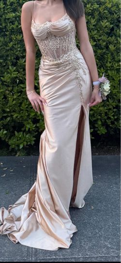 Good homecoming / prom dress