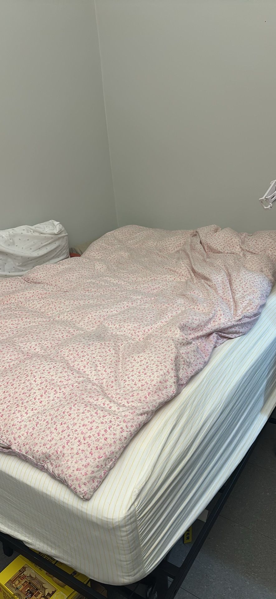 Columbia University Grad Sale IKEA haugesund Queen size with bed frame