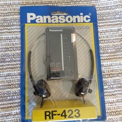 Panasonic FM-AM FM Stereo Headphone Receiver Portable RF-423 made in Taiwan/ NOS