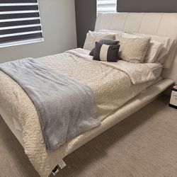 Queen Platform Bed & Mattress 