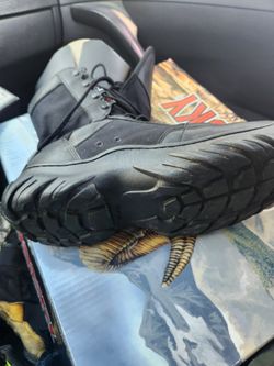 BOOTS OAKLEY 81/2 MEN