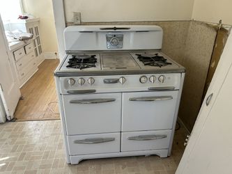 1950s Vintage Wedgewood Stove