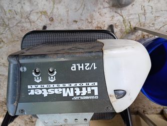 Garage door motor liftMaster