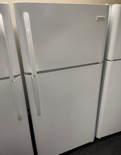 Frigidaire Top Freezer Fridge – White, clean and ready