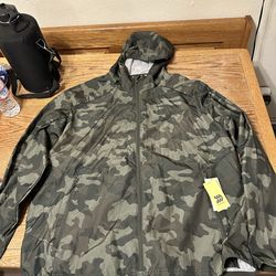 NWT All in Motion XXL Camouflage Windbreaker Pullover