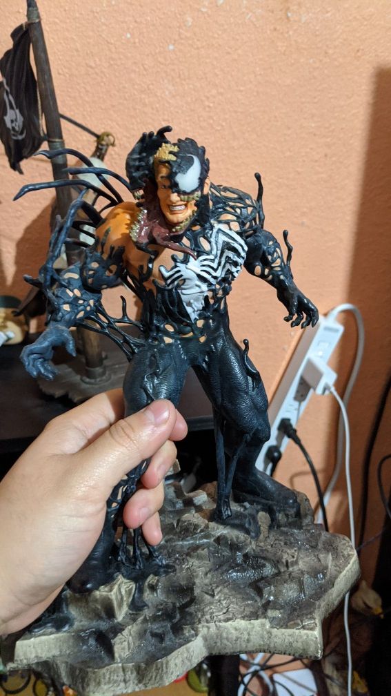 Venom statue