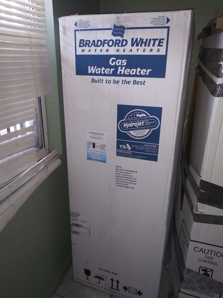 40 GALON GAS WATER HEATER