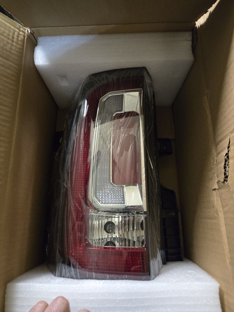 2017 Gmc Yukon Tail Light Replacement