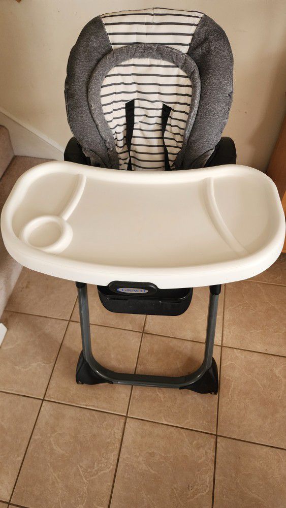 Kids HIGH CHAIR - NEGOTIABLE  $60