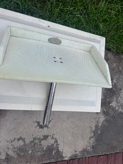 Magma bait table