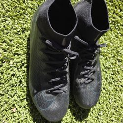 Nike Cleats- Size 10 (Used)