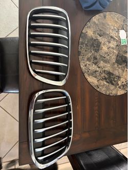 BMW X1 Headlight Grill