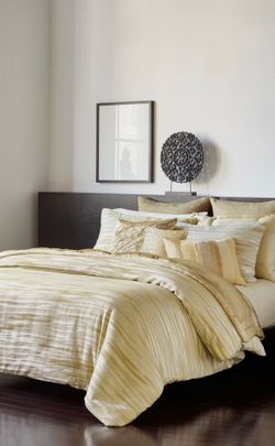 Donna Karan Duvet Cover Set