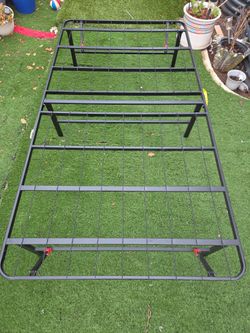 Foldable twin bed frame