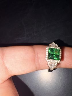 Sterling Women’s Ring 